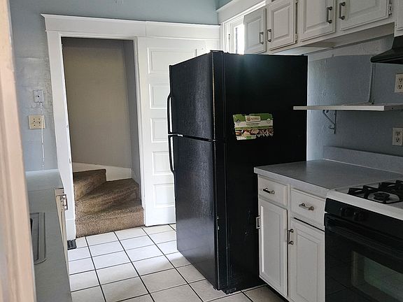 5th image of 1028 Fairbanks Ave