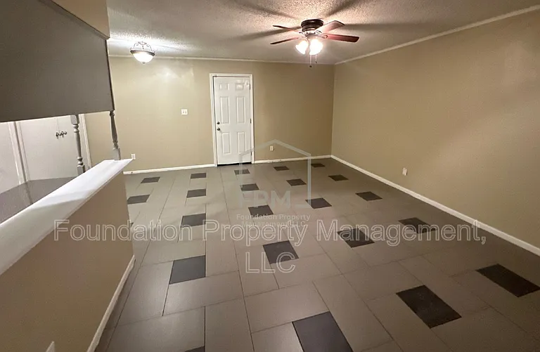 3373 Dawnridge Dr — Photo 6