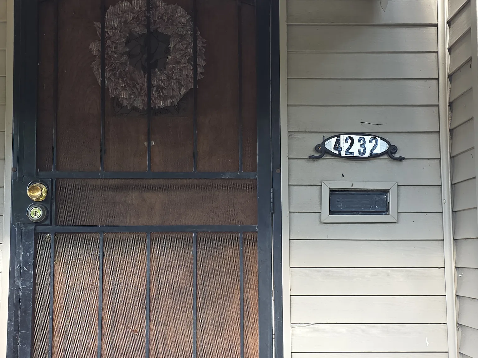 3 bed, 1140 sqft, $1,245 — Photo 2