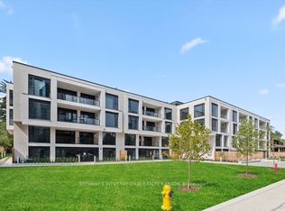 Residence on Keewatin Park, Toronto, ON M4P 1Z8