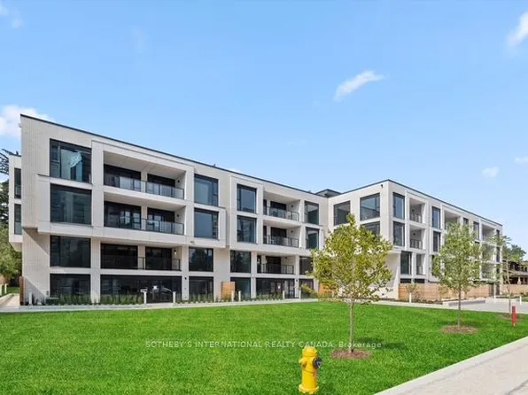 200 Keewatin Ave #311, Toronto, ON M4P 1Z8