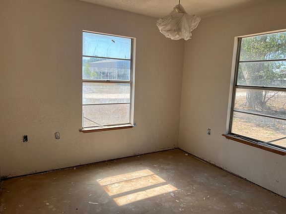 3rd image of 295 Mystic Dr