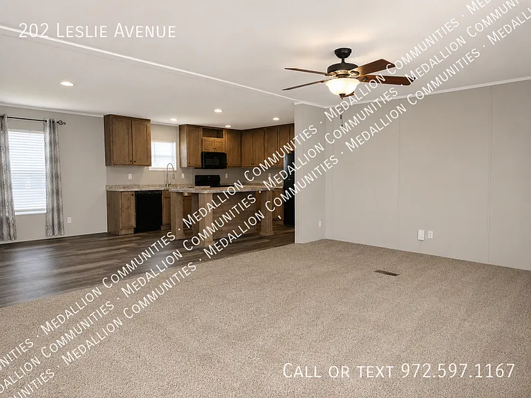 202 Leslie Ave — Photo 9