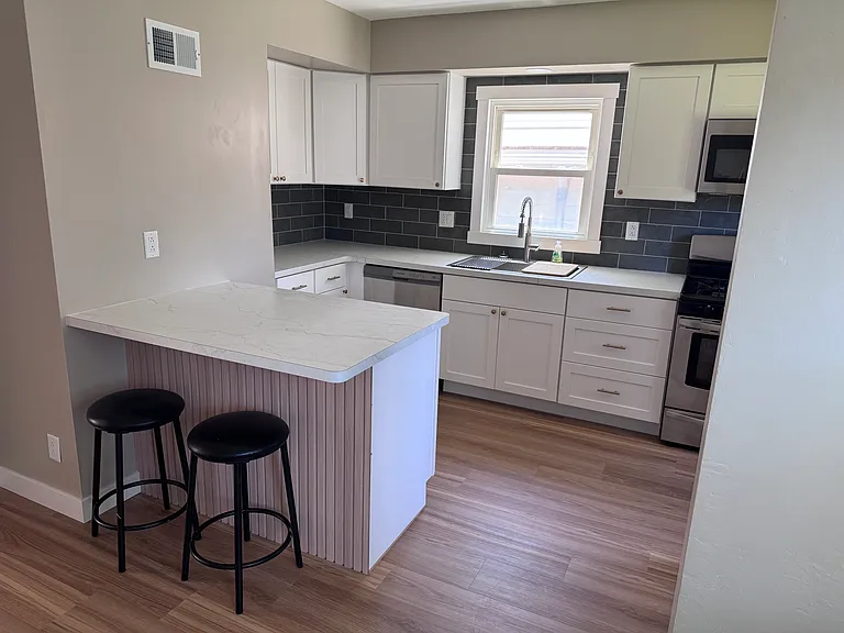 4211 N Gate Ridge Rd — Photo 4