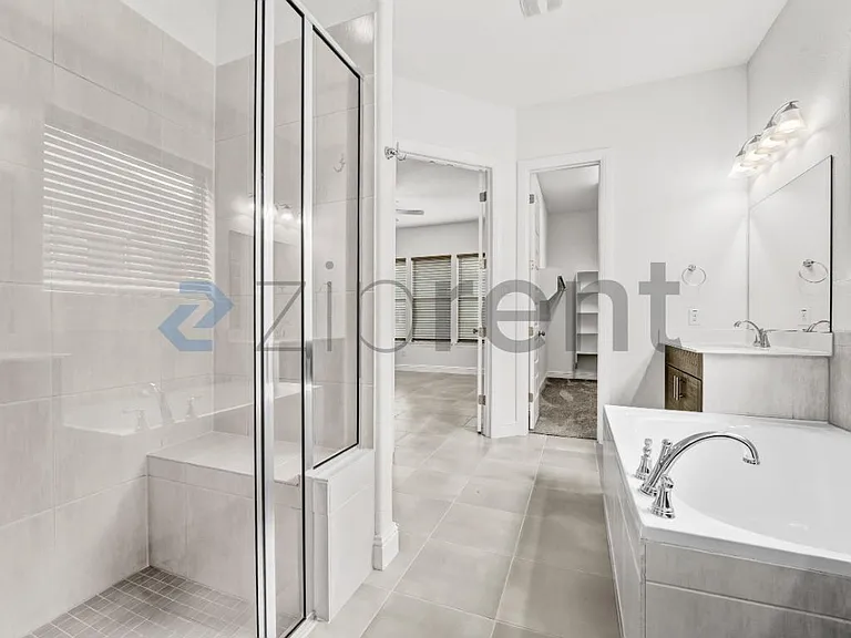 6405 Golden Bough Ln — Photo 22