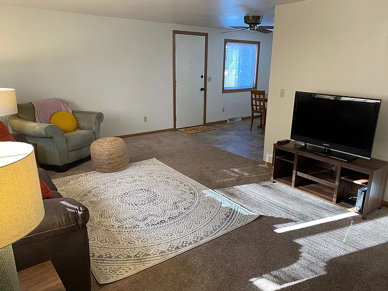 307 S Vine Ave — Photo 47