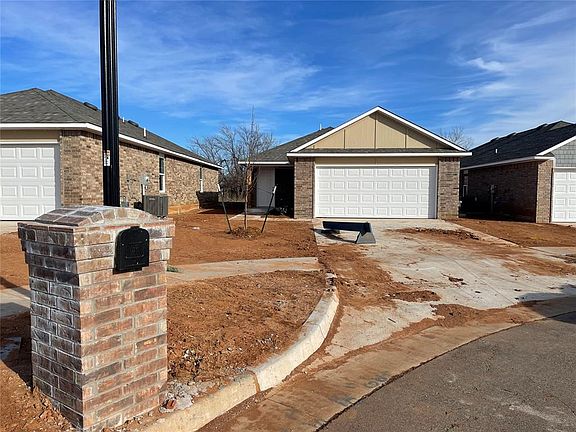 2nd image of 1316 Willowood Cir