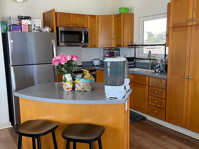 480 Onehee Ave — Photo 6
