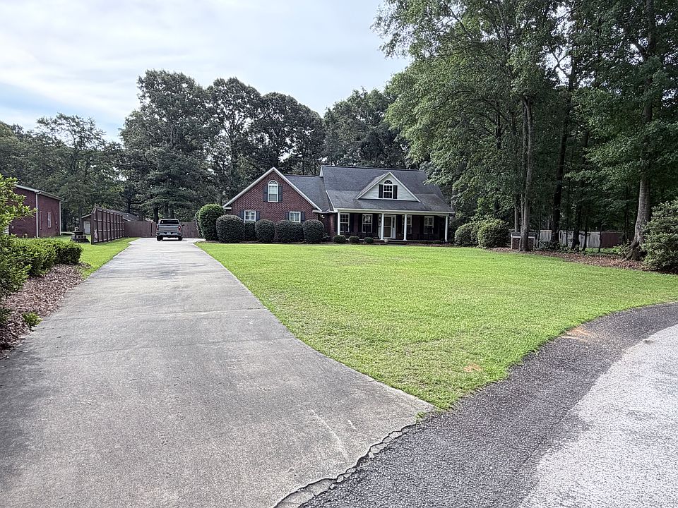 1st image of 90 Old Spring Ct