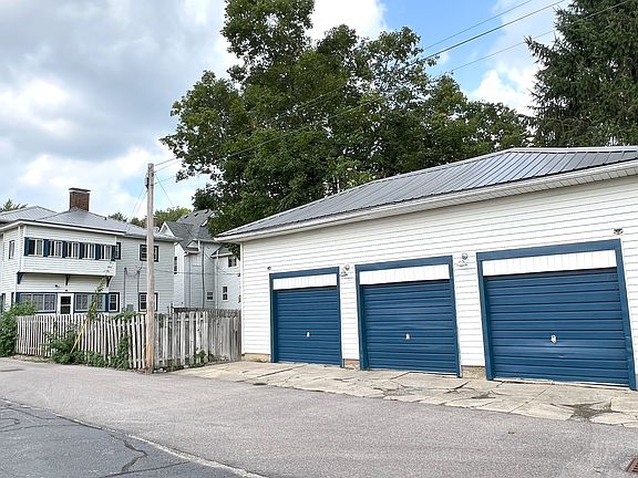 5th image of 711 W Main St