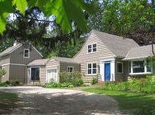 83 Plunkett St, Lenox, MA 01240