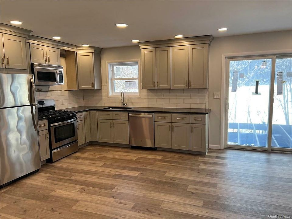 1st image of 273 East Dr
