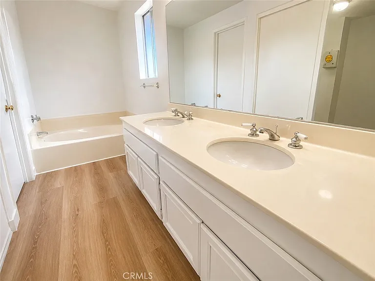 15583 Oak Springs Rd — Photo 39