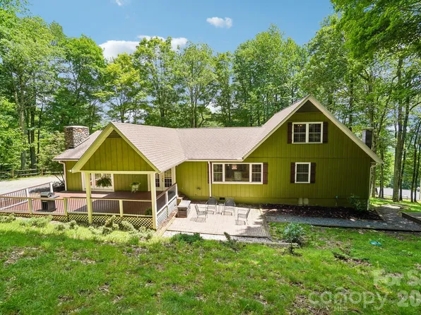 671 Trillium Ln, Mars Hill, NC 28754