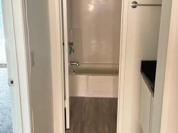 Santa Anita, 325 E Santa Anita Ave #0b6a82049, Burbank, CA 91502