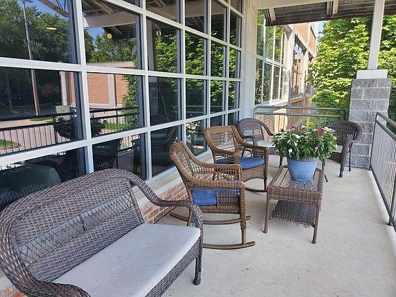 4th image of 930 Washington Ave Unit 3F