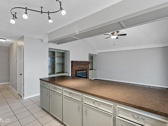 5th image of 414 Stratmore Dr