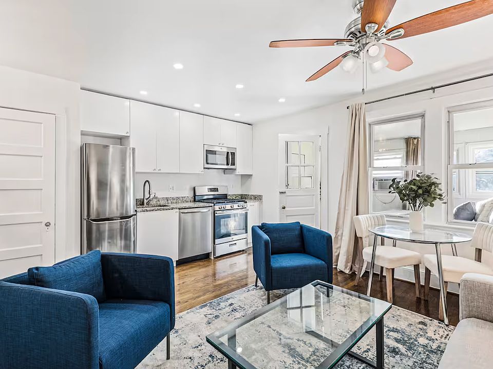 1st image of 1413 Ridge Pl SE APT 4