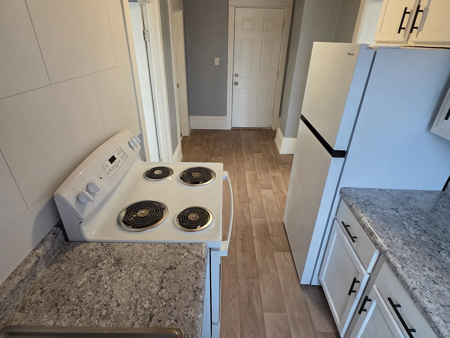 1 bed, 684 sqft, $800 — Photo 2