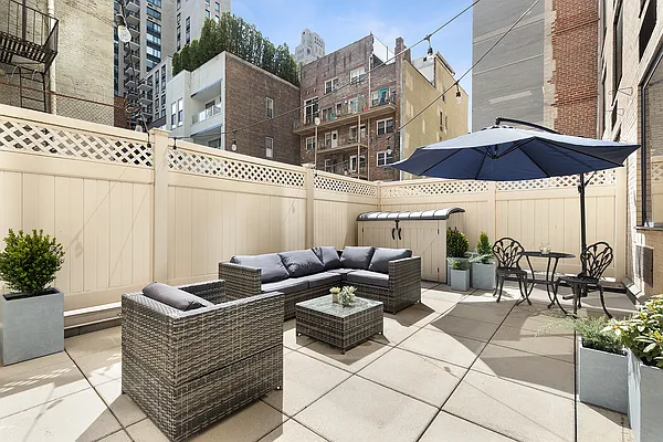 Sold by Compass | media 1