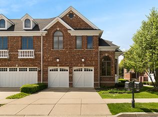 287 Arbor Glen Blvd, Schaumburg, IL 60195
