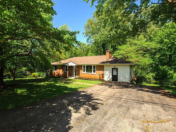 2nd image of 1426 Nelson Dr