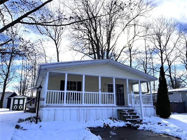 1629 Glenhaven Ln, Erie, PA 16509