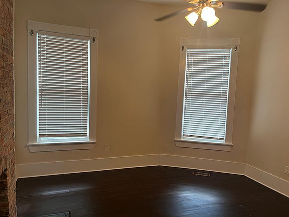4th image of 413 E Waldburg St #A