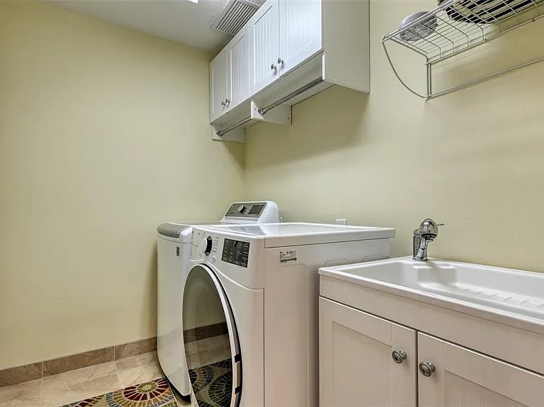 5141 Flagstone Dr — Photo 37