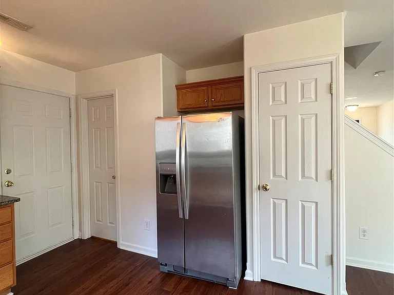 325 Ross Moore Ave — Photo 5