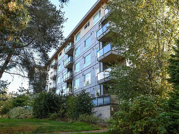 3rd image of 3070 Kilpatrick Ave #310