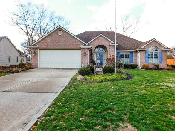 1528 Parlor City Dr, Bluffton, IN 46714