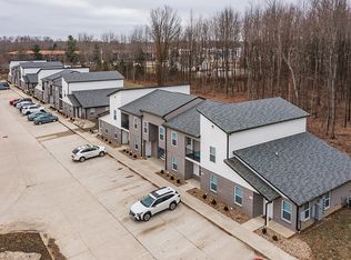 703 Court Yard Ln, Amelia, OH 45102