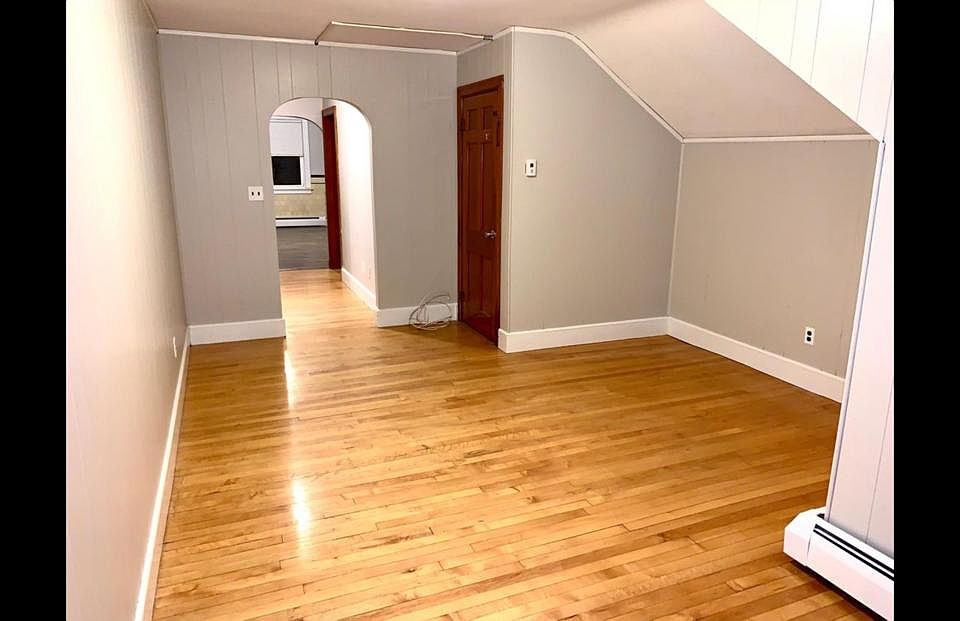 1st image of 1872 Smith St APT 3