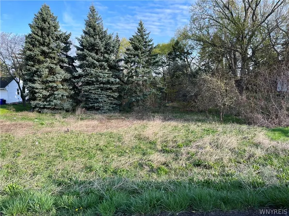 Ridge St #5, Lewiston, NY 14092