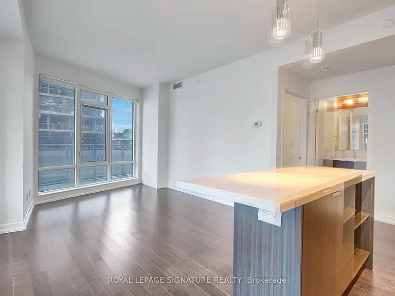 21 Widmer St #1111 — Photo 16