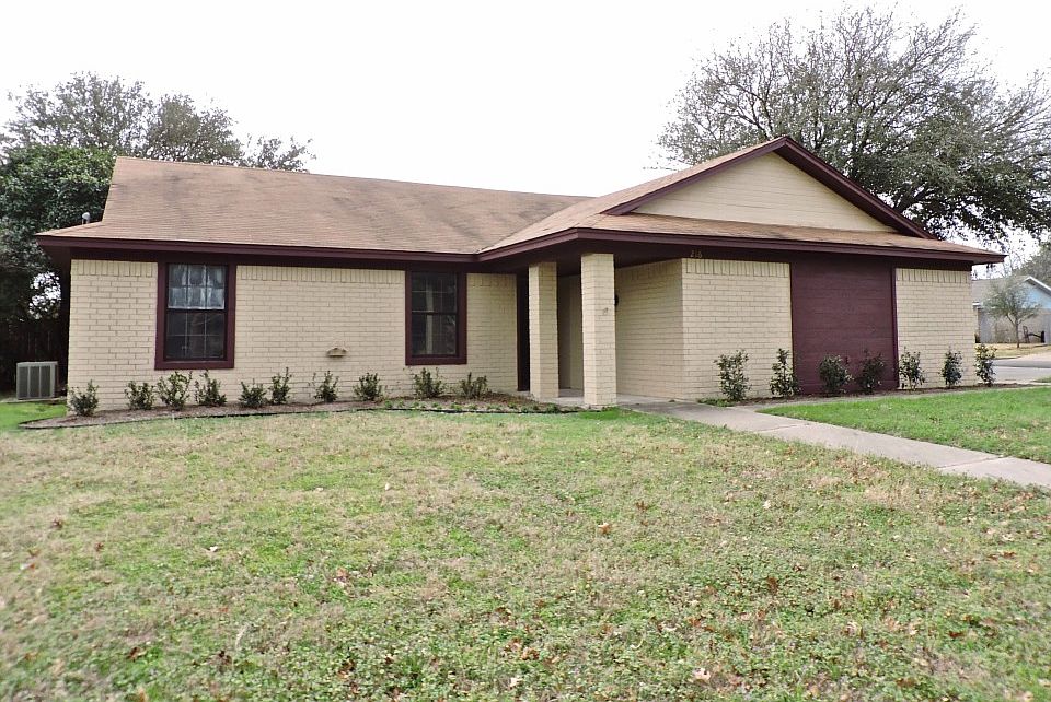 1st image of 216 Dakota Dr