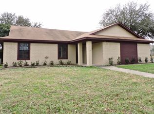 216 Dakota Dr, Hewitt, TX 76643