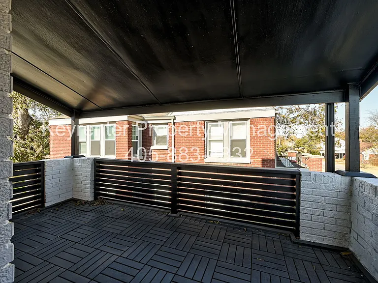 N Gatewood Ave Duplex — Photo 30