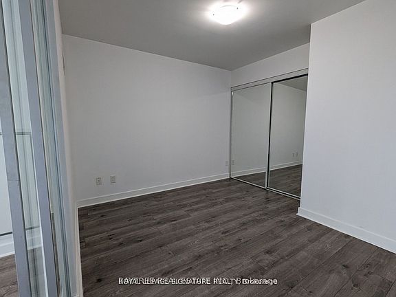 5th image of 58 Orchard View Blvd #413