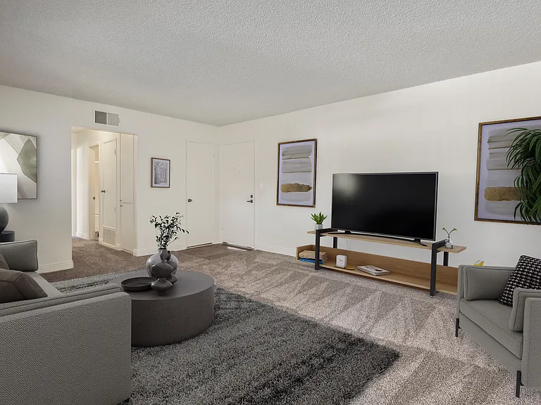 Sierra West Apartments — Photo 45