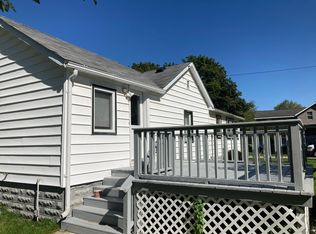 705 S Mechanic St, Decorah, IA 52101