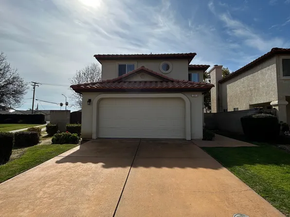 77 Rosewood Cir, Madera, CA 93637