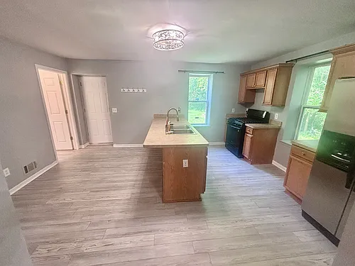 1751 Clara St Photo 1