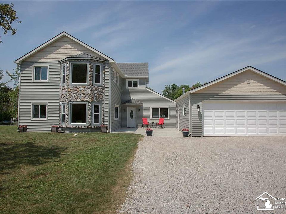 1st image of 724 Ruskin Dr