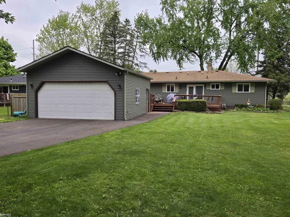 4271 W Highland Rd, Milford, MI 48380