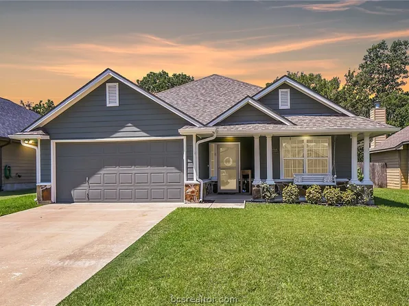 1715 Summerwood Loop, Bryan, TX 77807