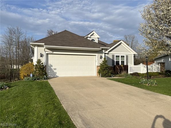 5310 Peachtree Ln, Parma, OH 44134