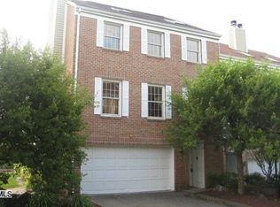 42 Kingswood Dr, Bethel, CT 06801