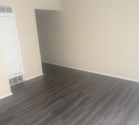 5th image of 4212 Clark Ave APT 201